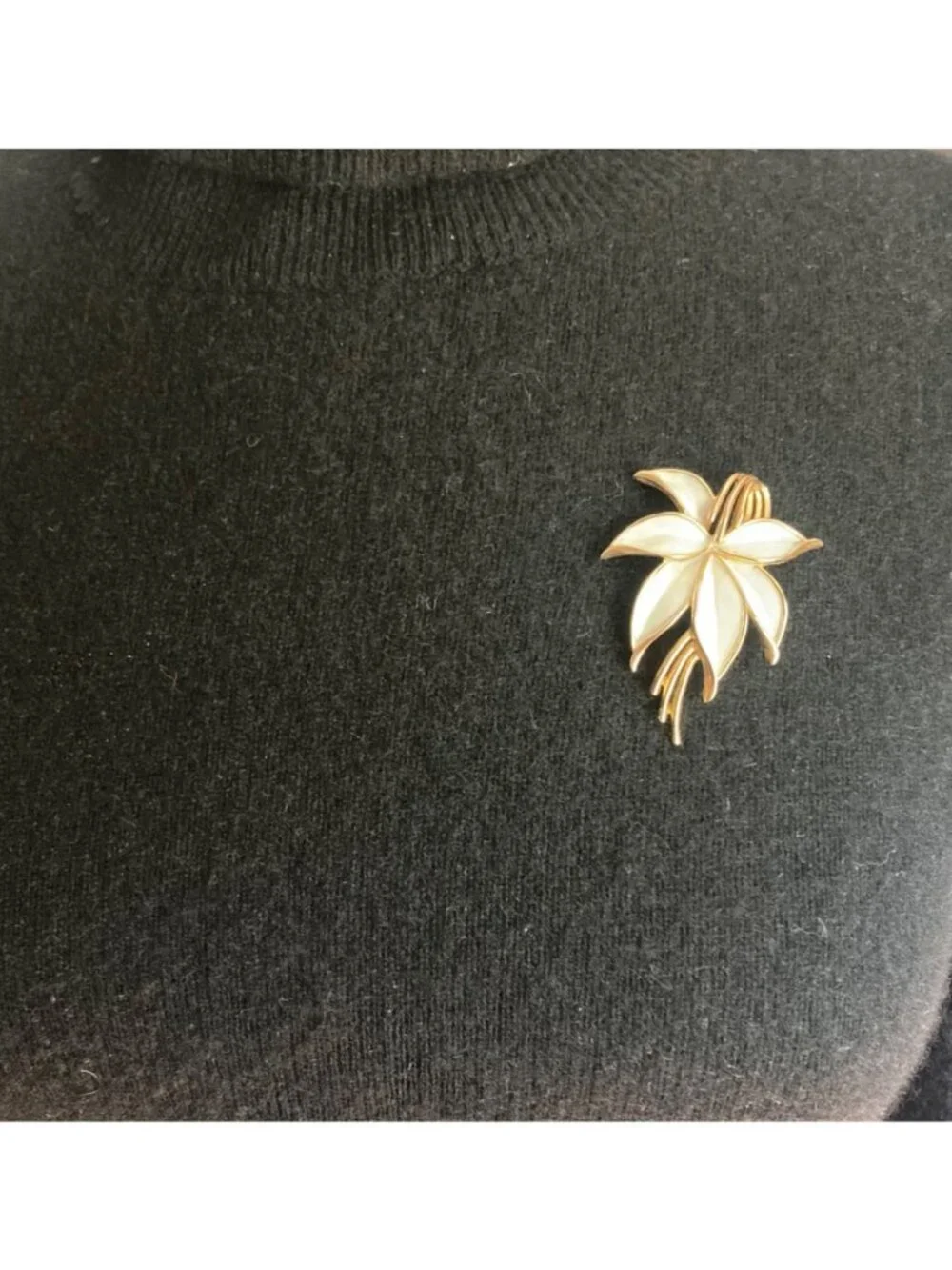 Trifari gold tone